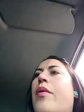 Lesly 10- online show from December 2, 2025, 5:08 pm