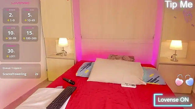 EmilyyStuart online show from September 28, 2025, 4:07 am