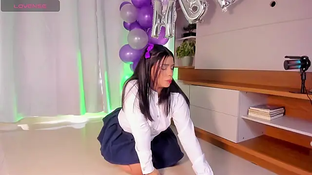 Elii ross online show from October 28, 2025, 7:16 pm