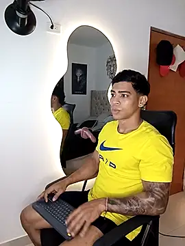 Snapshot of Andrew_wolf7 chatting on October 5, 2025, 1:48 am Andrew wolf7 online show from October 5, 2025, 1:48 am