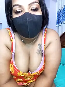 Snapshot of _Hot_Kisses_ chatting on February 21, 2025, 6:48 pm Hot Kisses online show from February 21, 2025, 6:48 pm