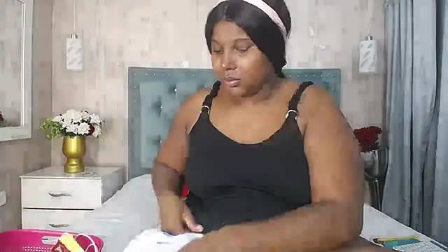 Alexa roussee online show from March 8, 2025, 10:45 pm