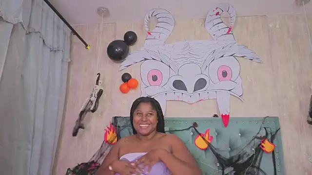 Alexa roussee online show from October 31, 2025, 12:17 pm