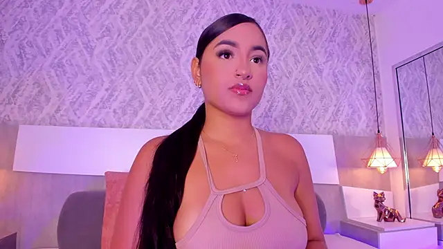 AishaPeyton online show from October 6, 2025, 2:58 pm