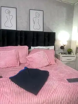 Katti Barrera online show from November 19, 2025, 8:31 pm