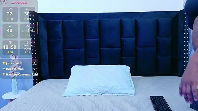 petitelittleebony online show from October 31, 2025, 2:56 am