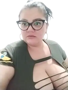 Snapshot of Madisonpalacio chatting on February 24, 2026, 2:09 am Madisonpalacio online show from February 24, 2026, 2:09 am