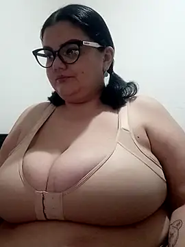 Madisonpalacio online show from April 7, 2026, 8:20 pm