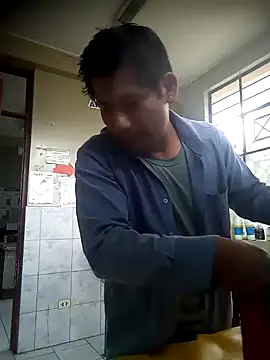 Snapshot of activo202 chatting on December 24, 2024, 5:55 pm activo202 online show from December 24, 2024, 5:55 pm