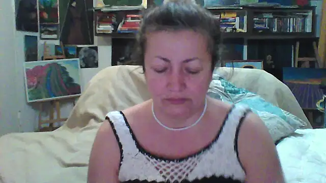 MariaAnaSunshine online show from February 9, 2026, 9:19 pm