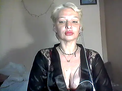Snapshot of MaryJane441 chatting on April 27, 2026, 8:29 pm MaryJane441 online show from April 27, 2026, 8:29 pm