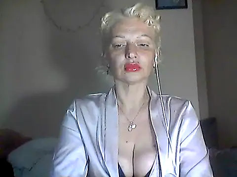 Snapshot of MaryJane441 chatting on May 2, 2026, 8:25 pm MaryJane441 online show from May 2, 2026, 8:25 pm