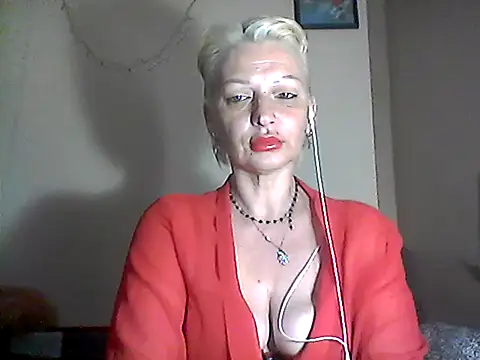Snapshot of MaryJane441 chatting on May 8, 2026, 8:25 pm MaryJane441 online show from May 8, 2026, 8:25 pm