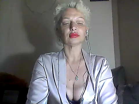 Snapshot of MaryJane441 chatting on May 23, 2026, 8:24 pm MaryJane441 online show from May 23, 2026, 8:24 pm