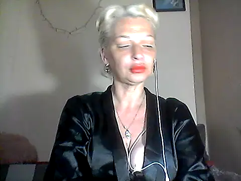 Snapshot of MaryJane441 chatting on May 27, 2026, 8:28 pm MaryJane441 online show from May 27, 2026, 8:28 pm