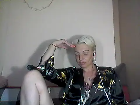Snapshot of MaryJane441 chatting on June 10, 2026, 10:47 am MaryJane441 online show from June 10, 2026, 10:47 am