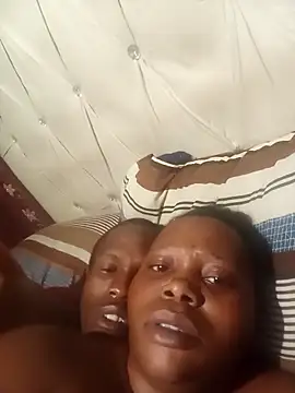 Feliciaxxxxx online show from April 10, 2026, 1:44 am