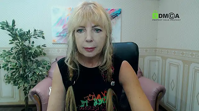 Snapshot of Anna_Diax chatting on December 5, 2024, 12:44 pm Anna Diax online show from December 5, 2024, 12:44 pm