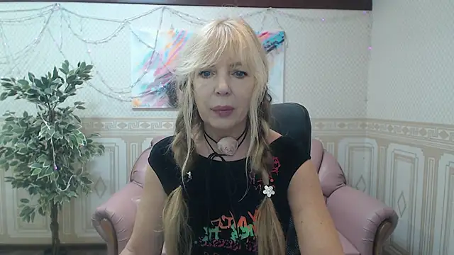 Snapshot of Anna_Diax chatting on December 24, 2024, 12:33 pm Anna Diax online show from December 24, 2024, 12:33 pm