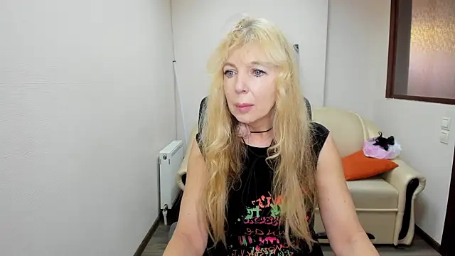 Snapshot of Anna_Diax chatting on January 17, 2025, 12:52 pm Anna Diax online show from January 17, 2025, 12:52 pm