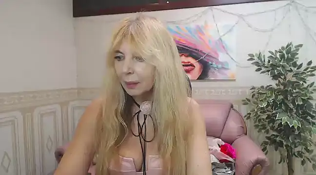 Snapshot of Anna_Diax chatting on January 22, 2025, 3:29 pm Anna Diax online show from January 22, 2025, 3:29 pm