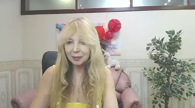 Snapshot of Anna_Diax chatting on February 19, 2025, 4:00 pm Anna Diax online show from February 19, 2025, 4:00 pm
