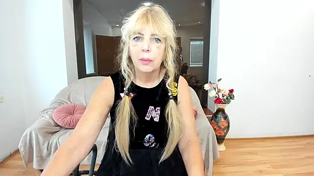 Anna Diax online show from October 18, 2025, 11:44 am