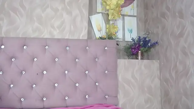 AnnieSoul online show from October 11, 2025, 2:37 pm