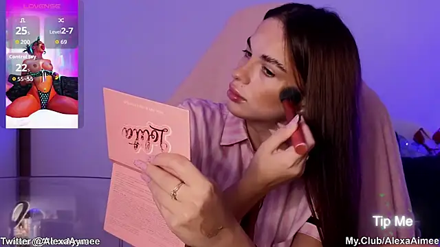 Snapshot of AlexaAimee chatting on October 9, 2025, 7:56 pm AlexaAimee online show from October 9, 2025, 7:56 pm