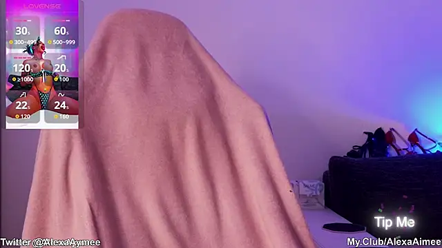 Snapshot of AlexaAimee chatting on October 22, 2025, 11:59 pm AlexaAimee online show from October 22, 2025, 11:59 pm