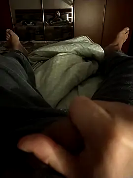 Snapshot of user_662 chatting on November 18, 2025, 10:47 pm user 662 online show from November 18, 2025, 10:47 pm