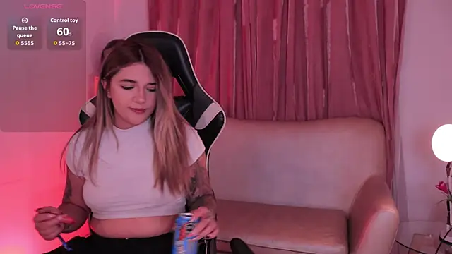 ashleyvalirya online show from December 23, 2025, 3:59 am