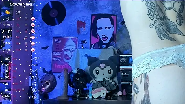 KuromiRacer  online show from October 18, 2025, 10:10 pm