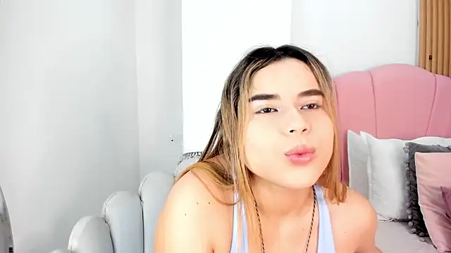 Victoria vallejo  online show from February 18, 2026, 11:39 am