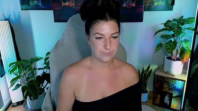 Snapshot of NatiLove35 chatting on January 18, 2026, 4:11 pm NatiLove35 online show from January 18, 2026, 4:11 pm