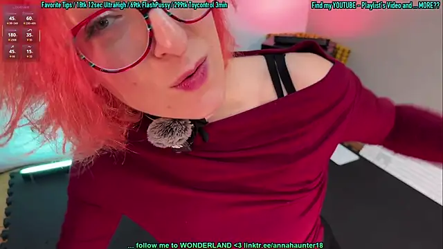 Snapshot of AnnaHaunter18 chatting on September 20, 2025, 2:40 pm AnnaHaunter18 online show from September 20, 2025, 2:40 pm