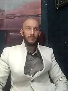 hardbigcock16 online show from January 15, 2026, 12:21 pm