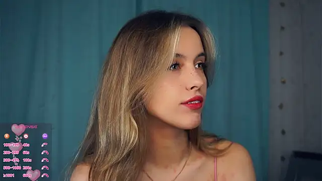 Snapshot of FannyHewson chatting on October 17, 2025, 7:49 pm FannyHewson online show from October 17, 2025, 7:49 pm