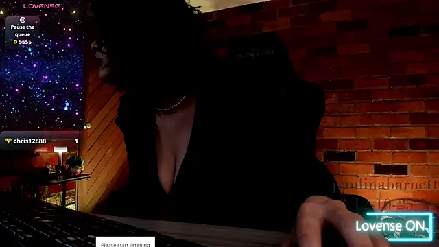 Snapshot of paulinabarnett- chatting on October 12, 2025, 6:07 pm paulinabarnett- online show from October 12, 2025, 6:07 pm