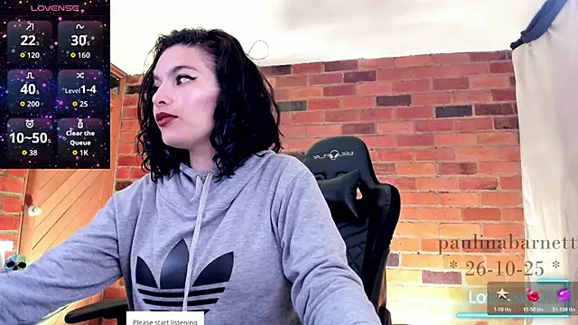 Snapshot of paulinabarnett- chatting on October 27, 2025, 2:43 pm paulinabarnett- online show from October 27, 2025, 2:43 pm