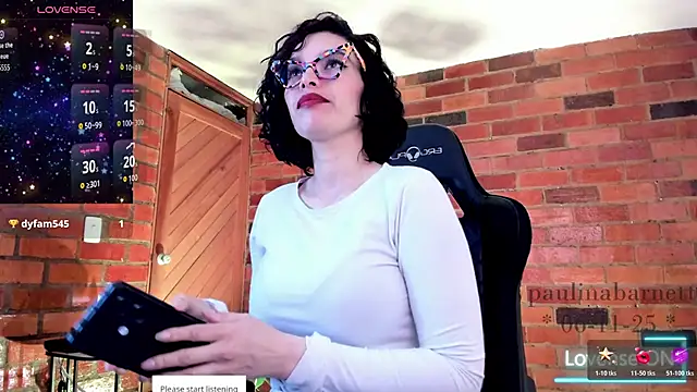 Snapshot of paulinabarnett- chatting on November 6, 2025, 2:51 pm paulinabarnett- online show from November 6, 2025, 2:51 pm