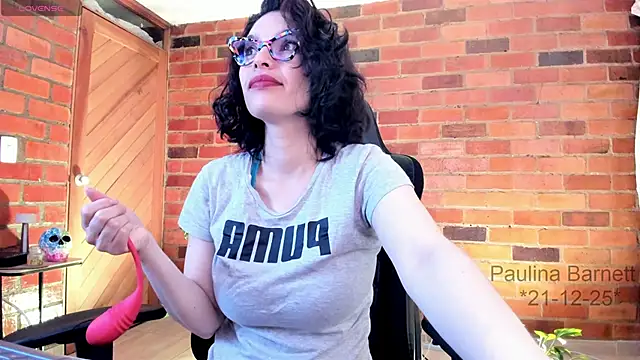 Snapshot of paulinabarnett- chatting on December 22, 2025, 3:14 am paulinabarnett- online show from December 22, 2025, 3:14 am