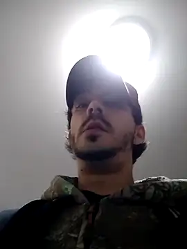 helloongg online show from November 5, 2025, 3:12 pm