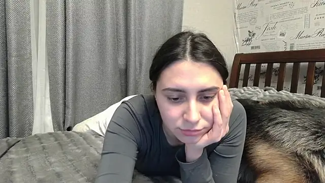 Snapshot of Kashtanka_ chatting on January 1, 2025, 6:16 pm Kashtanka online show from January 1, 2025, 6:16 pm