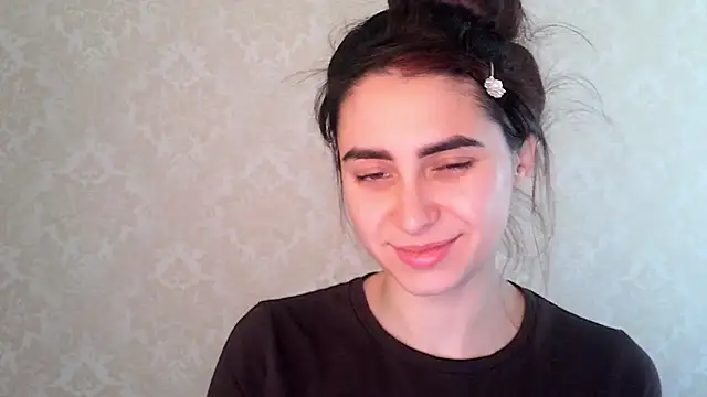 Snapshot of Kashtanka_ chatting on November 2, 2025, 7:44 am Kashtanka online show from November 2, 2025, 7:44 am