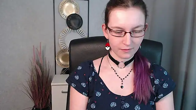 Snapshot of emmaxDelight chatting on December 17, 2024, 10:12 am emmaxDelight online show from December 17, 2024, 10:12 am