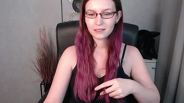 Snapshot of emmaxDelight chatting on February 4, 2025, 6:36 am emmaxDelight online show from February 4, 2025, 6:36 am