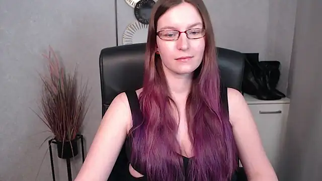 Snapshot of emmaxDelight chatting on February 27, 2025, 12:45 pm emmaxDelight online show from February 27, 2025, 12:45 pm