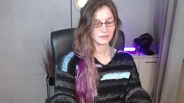 Snapshot of emmaxDelight chatting on September 22, 2025, 5:31 am emmaxDelight online show from September 22, 2025, 5:31 am