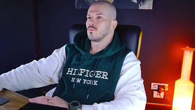 AngeloEric online show from January 15, 2025, 5:29 am